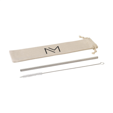 Uudelleenkäytettävä 1 kpl ECO Straw Set ruostumattomasta teräksestä valmistettu olkiGerman:Wiederverwendbares 1-teiliges ECO-Strohhalm-Set aus EdelstahlSwedish:Återanvändbar 1 st ECO-halmset i rostfritt stålLatvian:Atkārtoti lietojams 1 gabals EKO salmu k