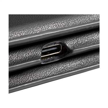 Logo trade liikelahjat mainoslahjat kuva: TriCharge RCS kierrätetty PU langaton laturi