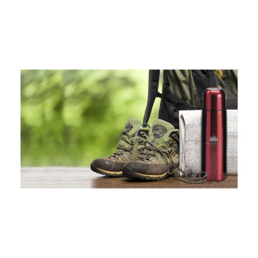 ThermoColour 500 ml termopullo, metallinen punainenGerman:ThermoColour 500 ml Thermoflasche, Metallic-RotSwedish:ThermoColour 500 ml termoflaska, metallisk rödLatvian:ThermoColour 500 ml termopudele, metāliski sarkansLithuanian:ThermoColour 500 ml termo b