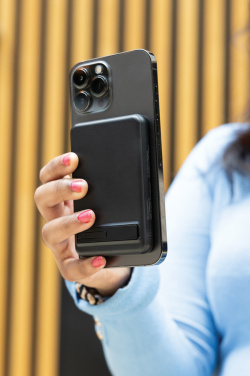 Logo trade mainoslahja ja liikelahja tuotekuva: Zen RCS 5000 mah 5W magneettinen bambu virtalähde