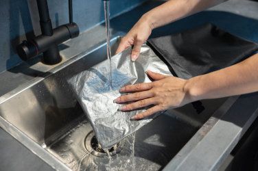 Logotrade mainoslahja tuotekuva: Snackstrap AWARE™ RPET taitettava eväslaukku 30x20CM