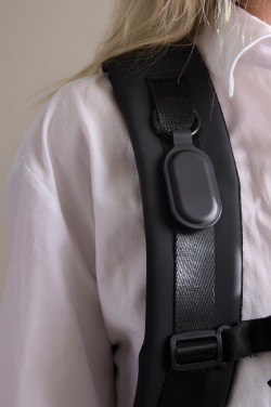 Logotrade mainostuote tuotekuva: VINGA Baltimore RCS -avaimenperä Finder Dualilla.