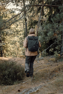 Nordic Drift Trail RCS vedenpitävä päiväreppu 30 l, käyttökuva
