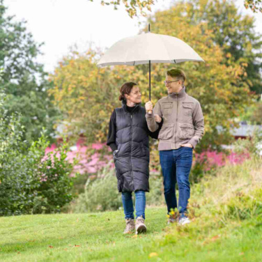 FARE ÖkoBrella automaattinen golfsateenvarjo kierrätetyllä PET-kankaalla ja puukahvalla logolla, luonnonvalkoinen (waterSAVE®) – yksityiskohtakuva 10