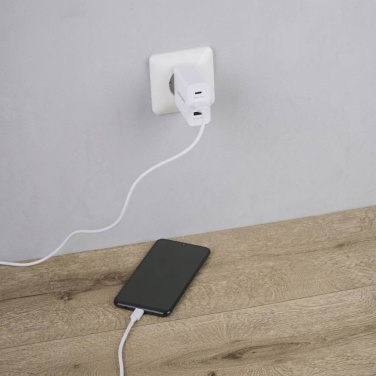 GRUNDIG USB-C 3-porttinen laturi GaN 65W – GRUNDIG (4)