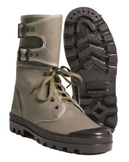 Franz.com. Kangaskengät lumenvärisillä väreillä, oliivinvihreät