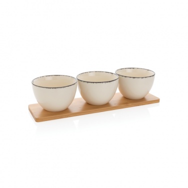 Ensemble de 3 bols Ukiyo avec plateau en bambou — vue de détail (1)