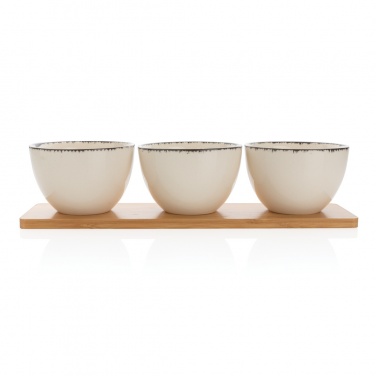 Ensemble de 3 bols Ukiyo avec plateau en bambou — vue de détail (2)