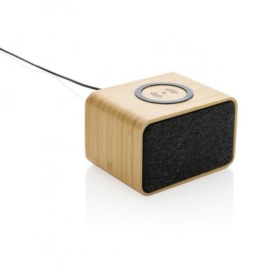 Enceinte de 3 W en plastique recyclé RCS avec charge sans fil de 5 W en bambou — vue de détail (1)