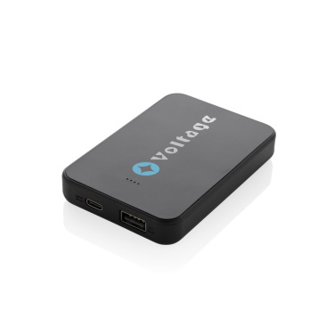 Batterie externe Boostcore 5 000 mAh en plastique recyclé RCS avec USB-C — vue de détail 7, noir
