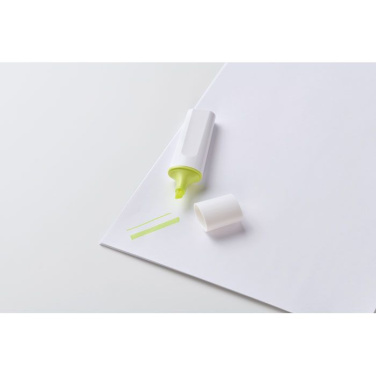 Surligneur en RPET — jaune fluo — image du produit (3)