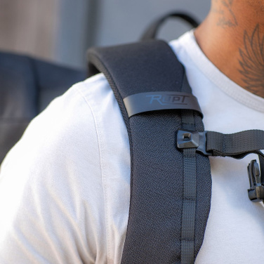 Sac à dos Coloma de 28 L en rPET à fermeture par enroulement, pour ordinateur de 17 pouces — noir — image du produit (4)