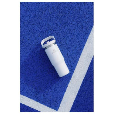 Gobelet Stanley IceFlow™ de 890 ml avec paille rabattable — gris charbon — image du produit (2)