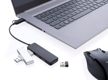 Logotrade firminės dovanos nuotrauka: RCS perdirbto plastiko USB šakotuvas su dviem įvestimis