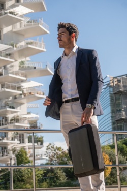 Logotrade reklaminės dovanos nuotrauka: Bobby Bizz 2.0 kuprinė ir portfelis nuo vagysčių