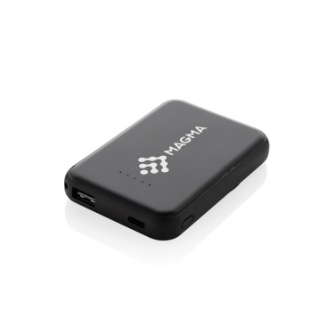 Logotrade reklaminiai produktai nuotrauka: Stellar RCS perdirbto plastiko 5000 mah 5W magnetinis maitinimo blokas