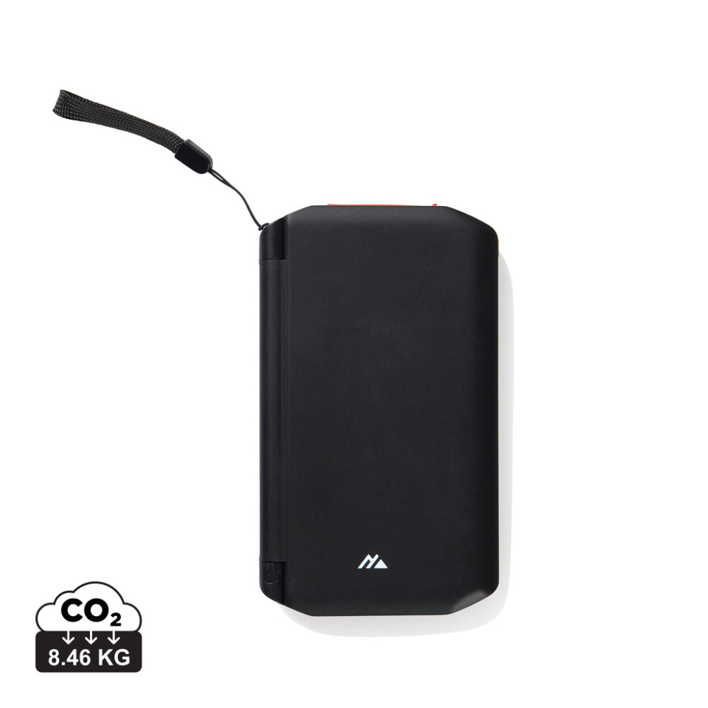 Logotrade reklaminiai produktai nuotrauka: „Nordic Drift Titan“ 10 000 mAh saulės energija varoma išorinė baterija su 3 panelėmis