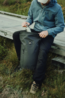„Nordic Drift Trail RCS“ vandeniui atsparus dviračio krepšys, 25 l, gaminio naudojimo vaizdas