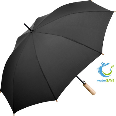 FARE ÖkoBrella automatinis skėtis su perdirbto PET audiniu ir medine rankena su logotipu, juoda (waterSAVE®) – produkto nuotrauka
