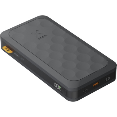 Xtorm FS5451 45 000 mAh išorinė baterija – vaizdas kampu, įkrovos ekranas