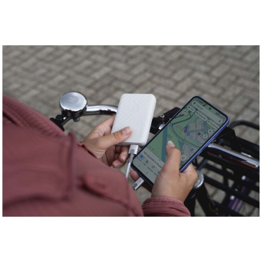 Xtorm XG205 išorinė baterija – naudojama kelyje