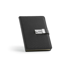 „Melville“ A5 dydžio užrašų knygelė iš rPET. Metalinė spyna ir 70 g/m² FSC®, 192 puslapiai.
