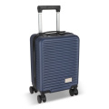 „InSideOut“ vežimėlis „Nordlyft“ su nuimamais ratukais telpa po sėdyne., tamsiai mėlyna