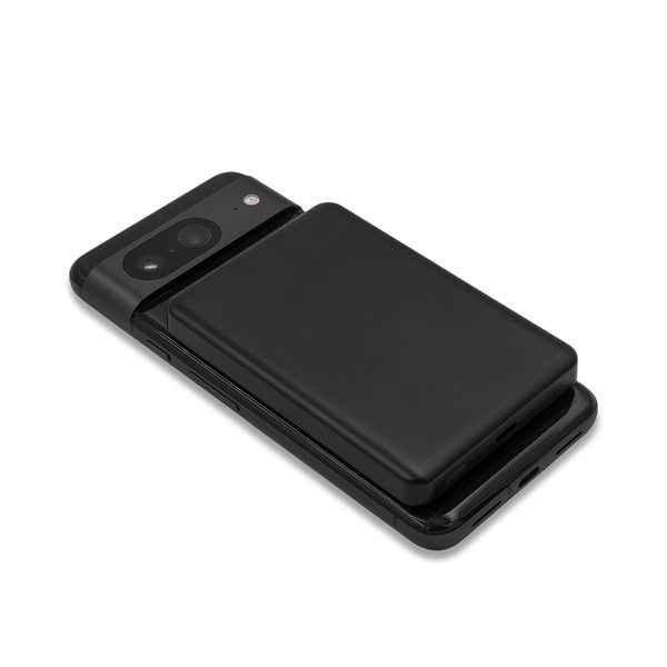 „Yuki“ 5000 mAh magnetinė belaidė išorinė baterija, juodas, gaminio vaizdas (1)