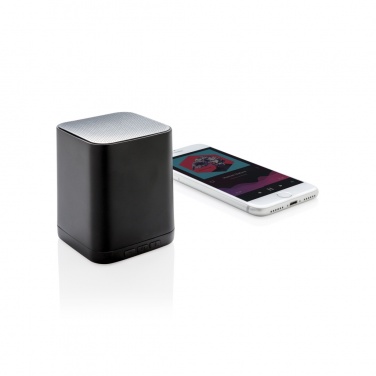 Logotrade ziemassvētku dāvanas foto: Iedegas bezvadu skaļrunis ar logotipu