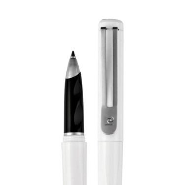 Logotrade korporatīvās dāvanas foto: Veltnis GIRONDE Pierre Cardin