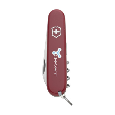 Victorinox viesmīļa kabatas nazisLithuanian:Victorinox padavėjo kišeninis peilisStock/deliveryStock status:unknownQty in supplier stock:-Low stock warning amount:0Delivery time:7 daysMinimum quantity:10ParametersBränd:-Värv:-Materjal:roostevaba teras; sün