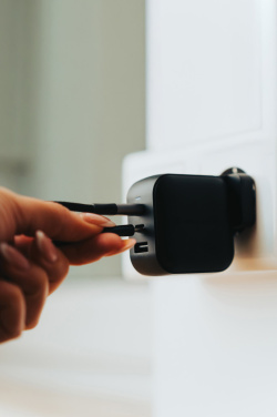 Logotrade dāvanas foto: Urban Vitamin Santa Cruz RCS rplastc 70W GAN lādētājs