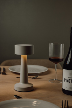 Logotrade biznesa dāvanas foto: VINGA Māris RCS pārstrādāta ABS galda lampa