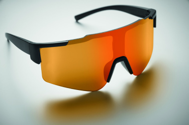 Spoguļu sporta saulesbrilles – detaļas skats 9