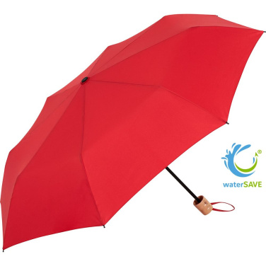 FARE ÖkoBrella kabatas lietussargs ar pārstrādāta PET jumtu un koka rokturi ar logotipu, sarkans (waterSAVE®) – produkta foto