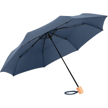 FARE ÖkoBrella kabatas lietussargs ar pārstrādāta PET jumtu un koka rokturi ar logotipu, tumši zils (waterSAVE®) – detaļas skats 3