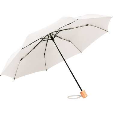 FARE ÖkoBrella kabatas lietussargs ar pārstrādāta PET jumtu un koka rokturi ar logotipu, dabiski balts (waterSAVE®) – detaļas skats 3
