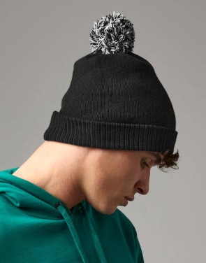 Pārstrādāta Snowstar® cepure, krāsa: melna/balta - Beechfield (2)