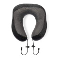 Spilvens Blaiser, Melns