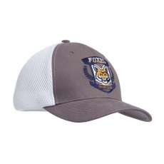 Bieza, birstēta kokvilnas cepure ar sieta aizmuguri.