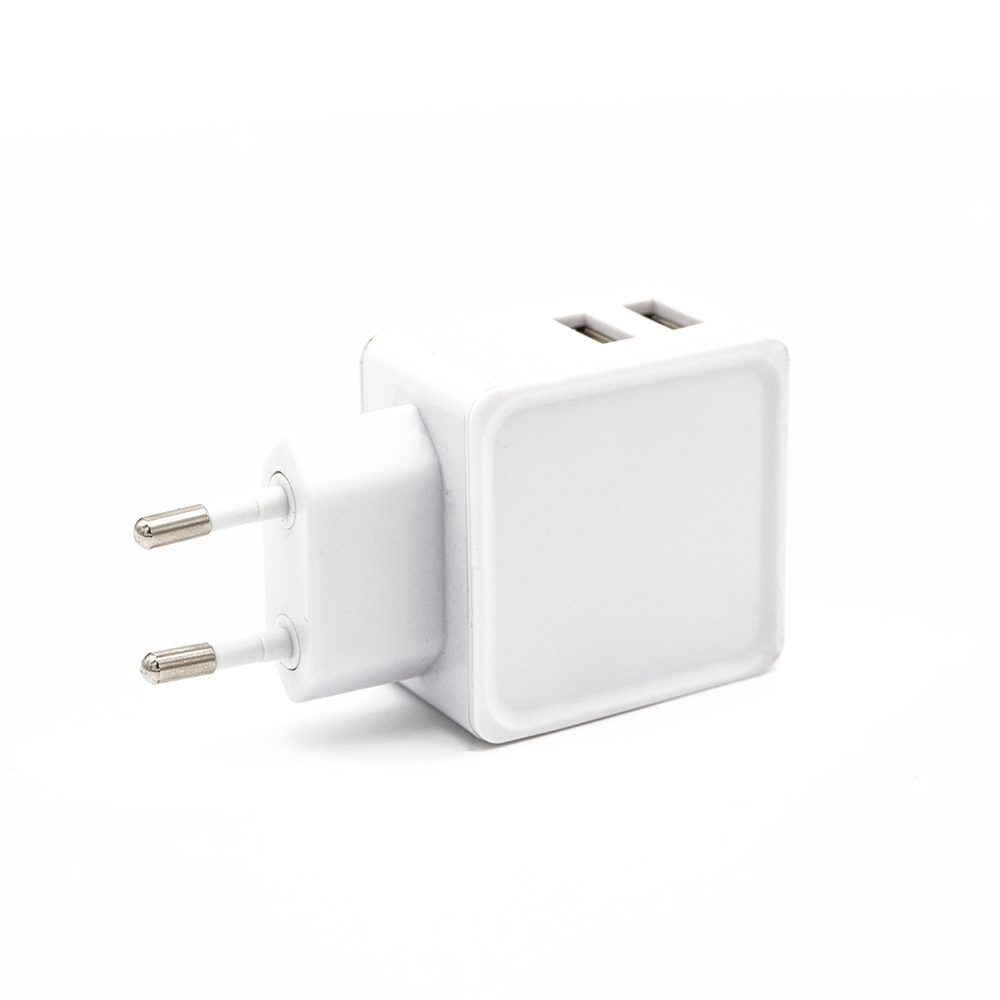 PLUGGY II – ceļojumu adapteris, produkta attēls
