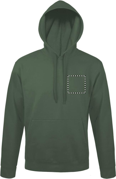 SNAKE Hood Sweater: Logotypens placering – mitt på bröstet
