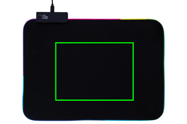 RGB-pelihiirimatto: Logon sijainti – tuotteen etupuoli