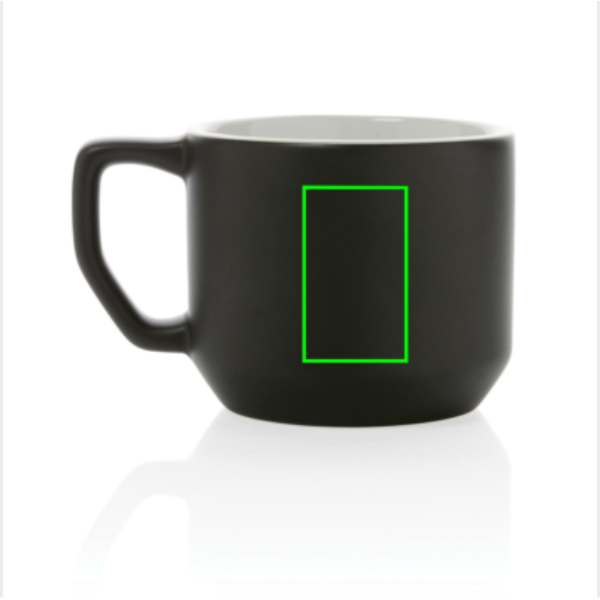 Modern keramikmugg, 350 ml: Logotypens placering – produktens baksida