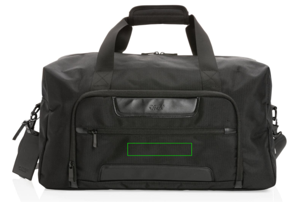 Swiss Peak AWARE™ RPET Voyager savaitgalio krepšys: Logotipo vieta – gaminio priekinės pusės centras