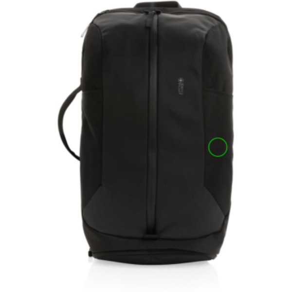 Swiss Peak AWARE™ RPET 15.6" jobb/gymryggsäck: Logotypens placering – produktens nedre högra del