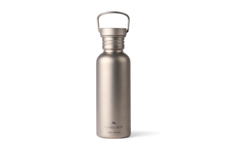 Nordic Drift Trail Ultra Light vattenflaska i titan, 600 ml: artikelns framsida