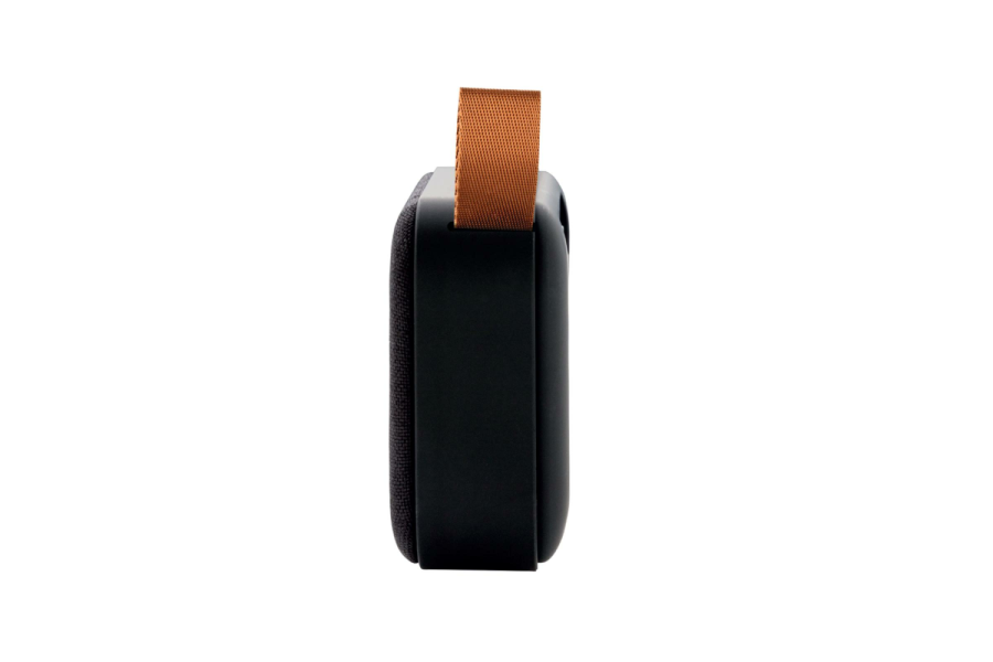 Kangaspäällysteinen trendikaiutin: esineen oikea puoli