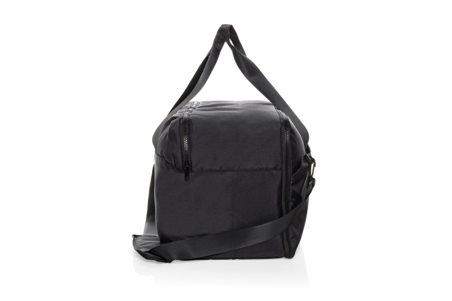 Swiss Peak Aware™ RPET 15.6 inch laptop weekend bag: item side left