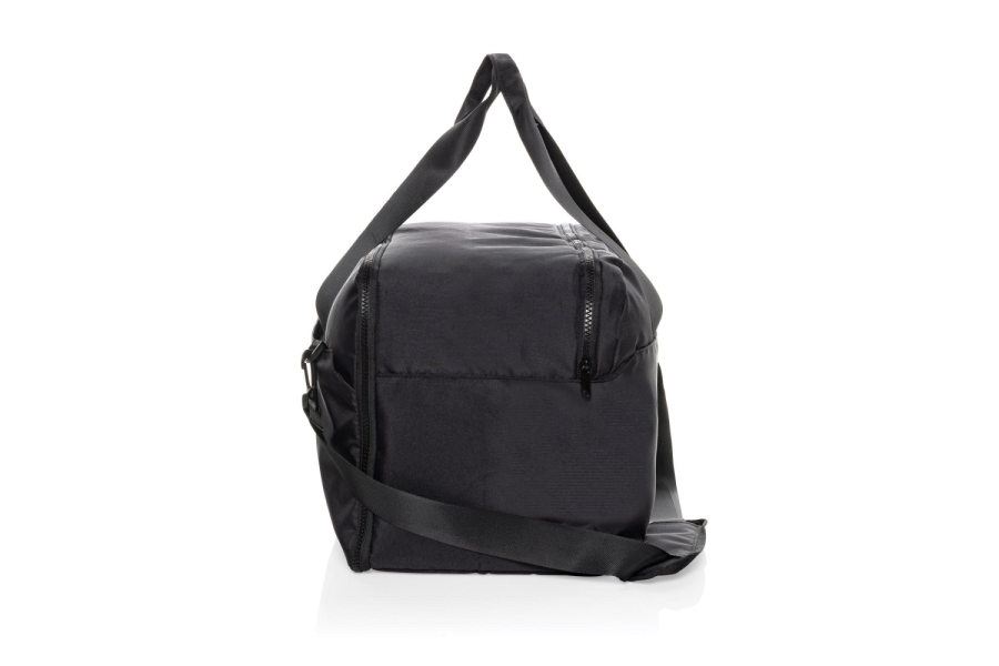 Swiss Peak Aware™ RPET 15.6 inch laptop weekend bag: item side right